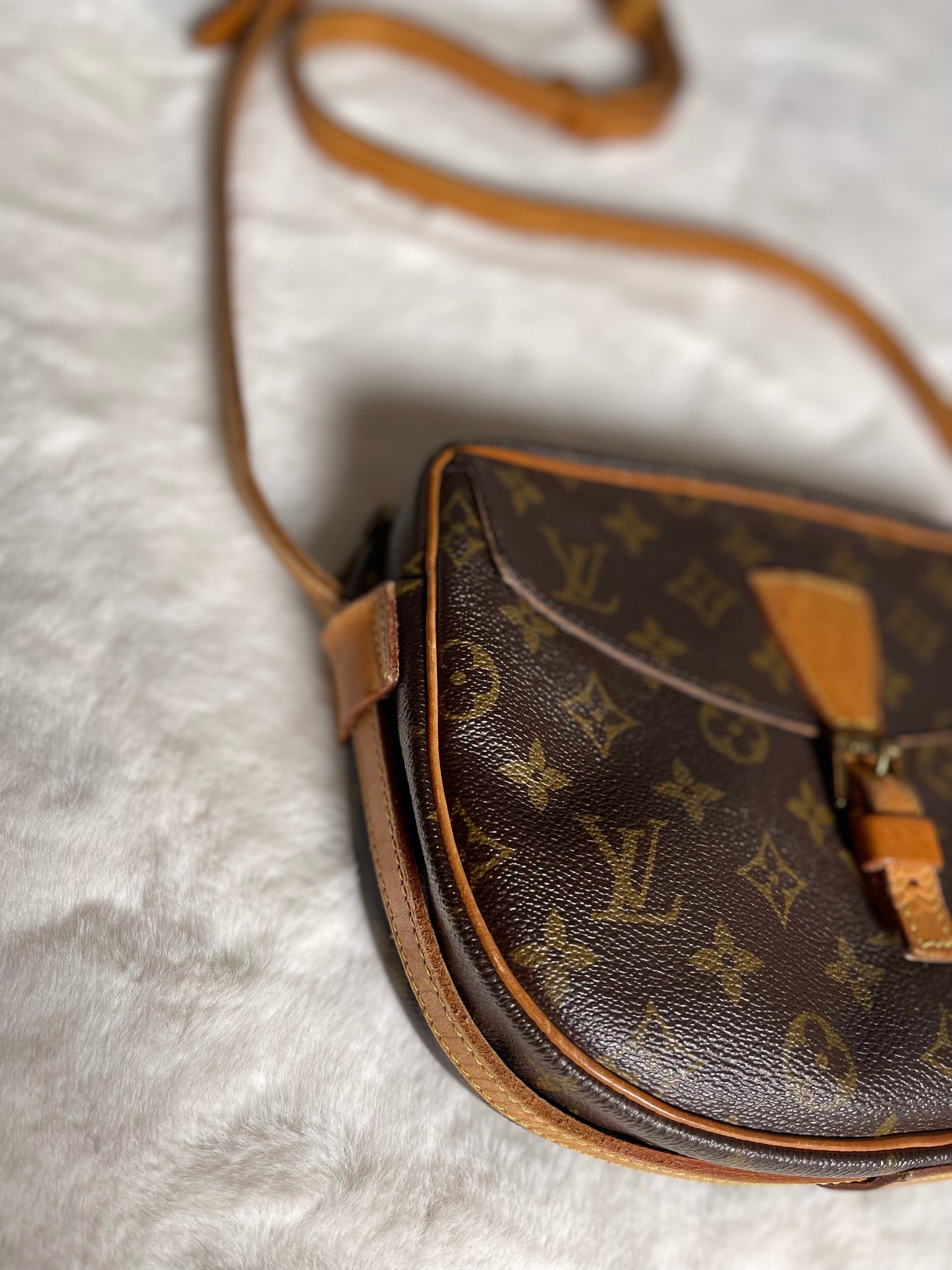Louis Vuitton Jeune Fille GM Crossbody Bag Vintage