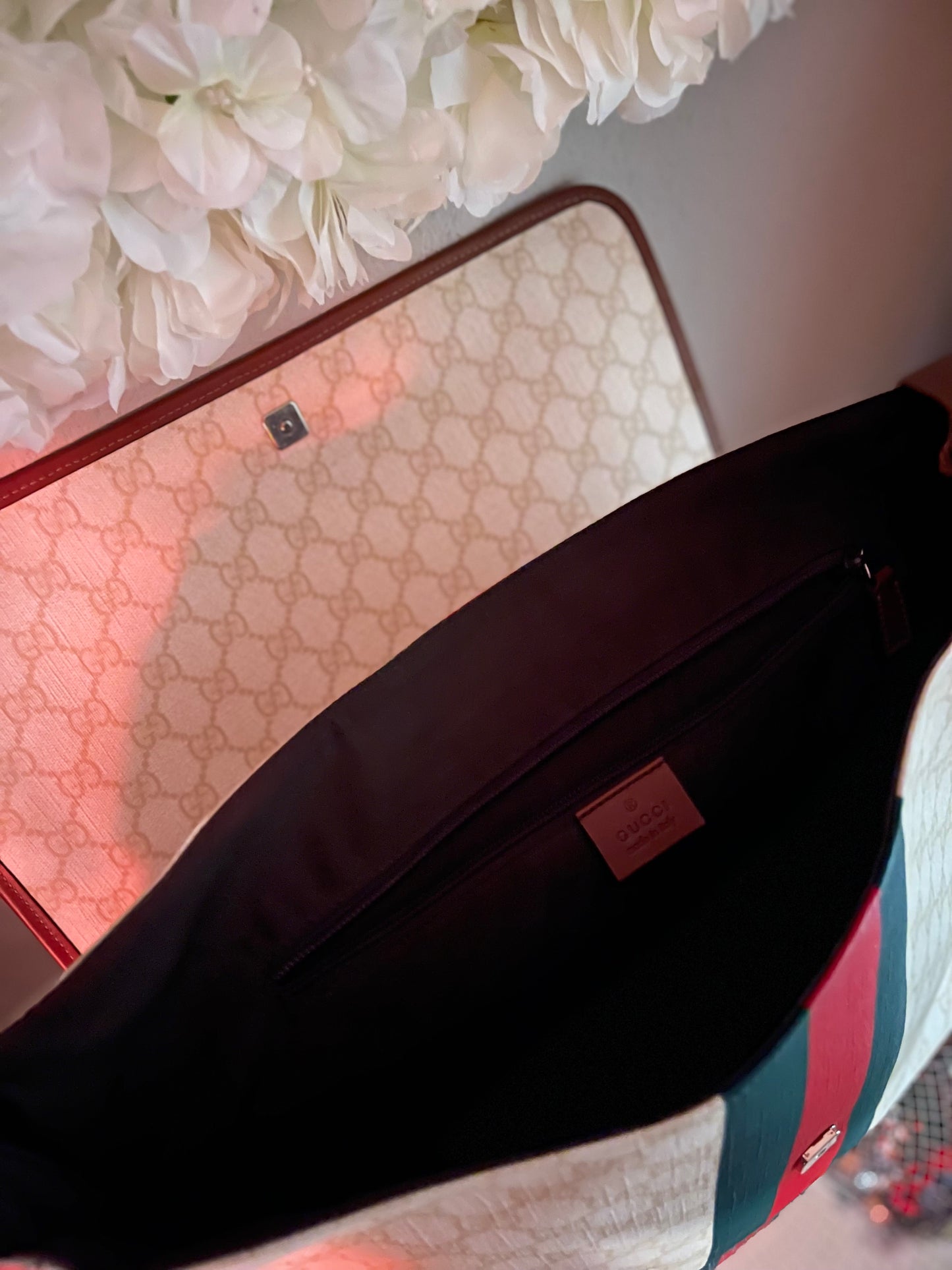 Gucci Messenger Bag White- Vintage