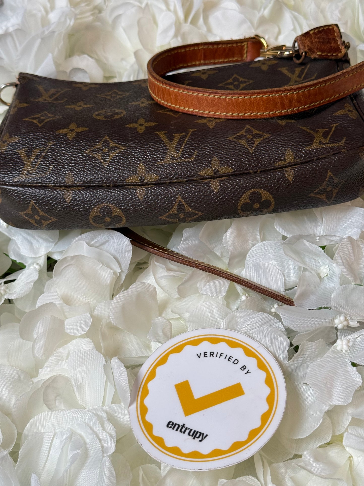 Louis Vuitton Monogram Pochette Crossbody Bag with Authentic Strap Vintage