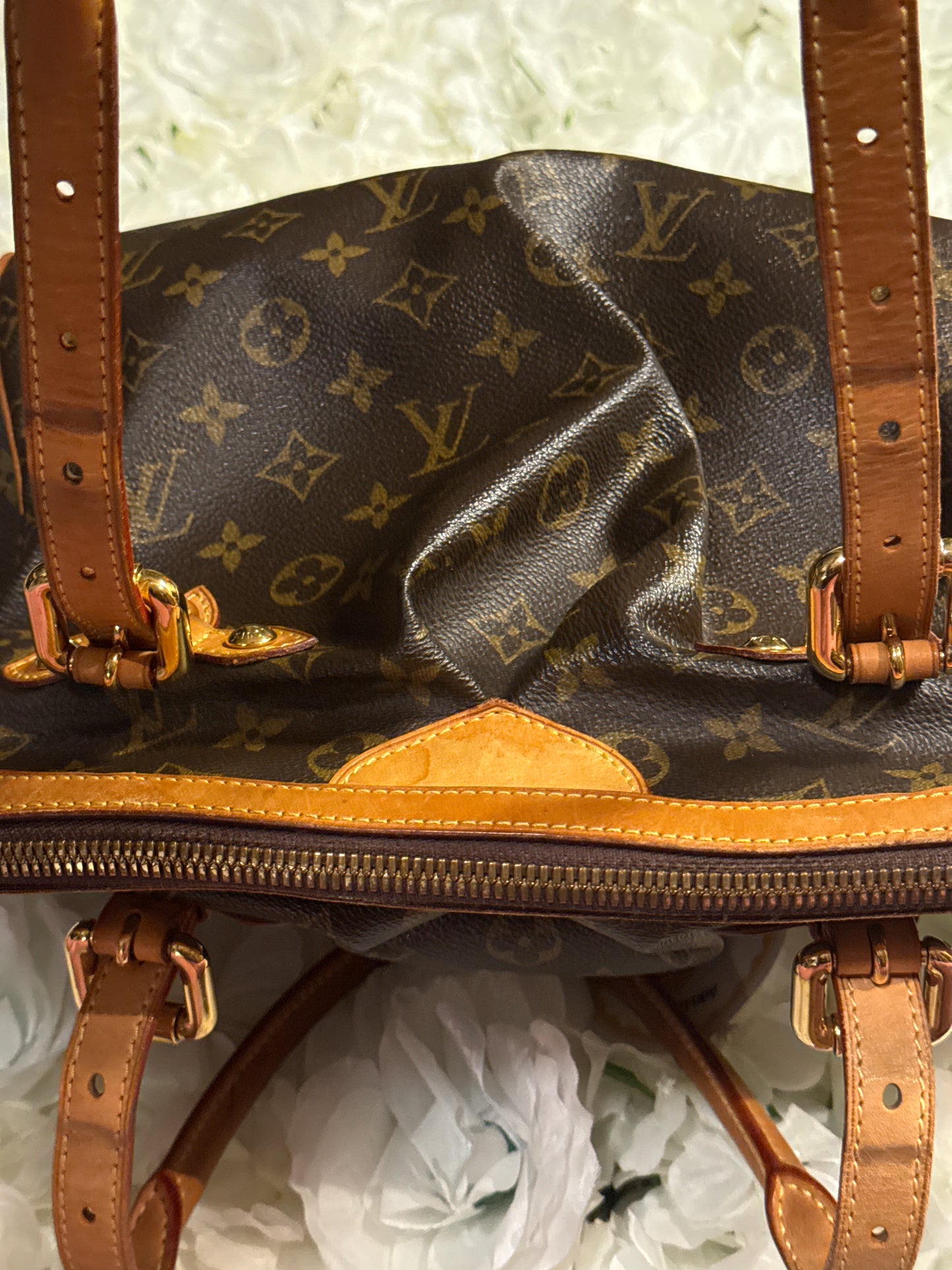 Louis Vuitton Tivoli GM Handbag