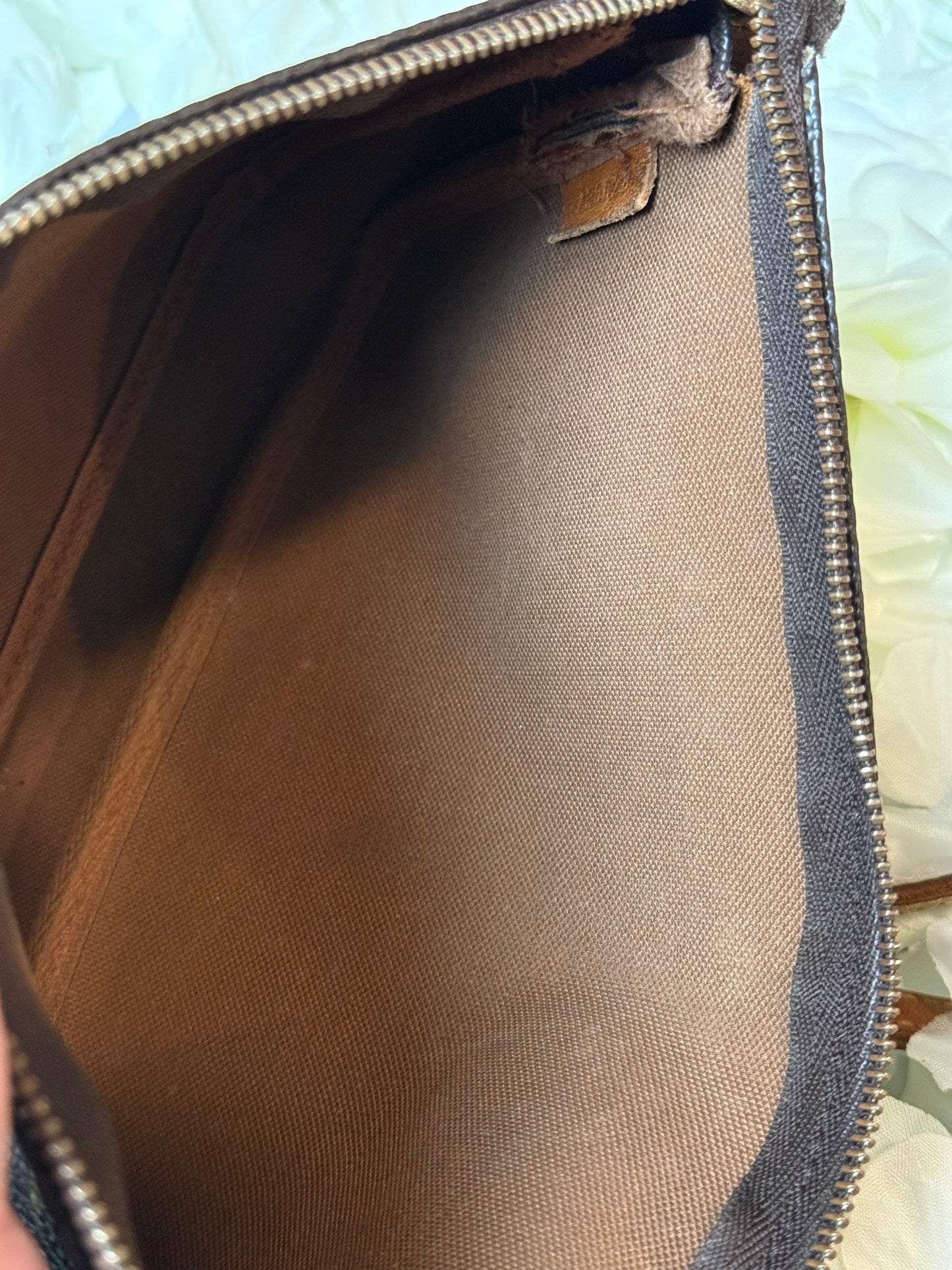 Louis Vuitton Monogram Pochette Crossbody Bag with Authentic Strap Vintage