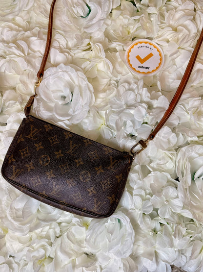 Louis Vuitton Monogram Pochette Crossbody Bag with Authentic Strap Vintage