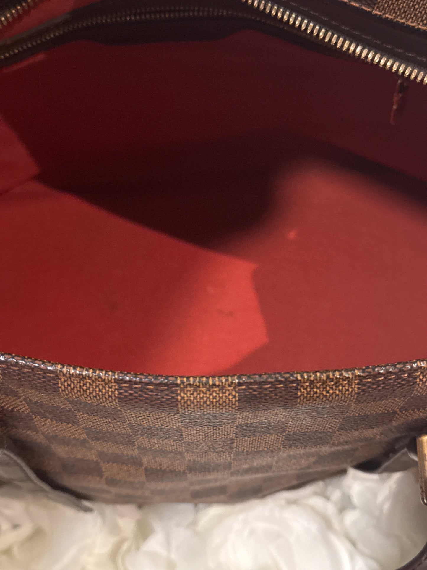 Louis Vuitton Chelsea GM Handbag