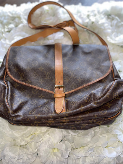 Louis Vuitton Saumur 35 Messenger Bag Vintage