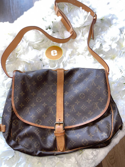 Louis Vuitton Saumur 35 Messenger Bag Vintage