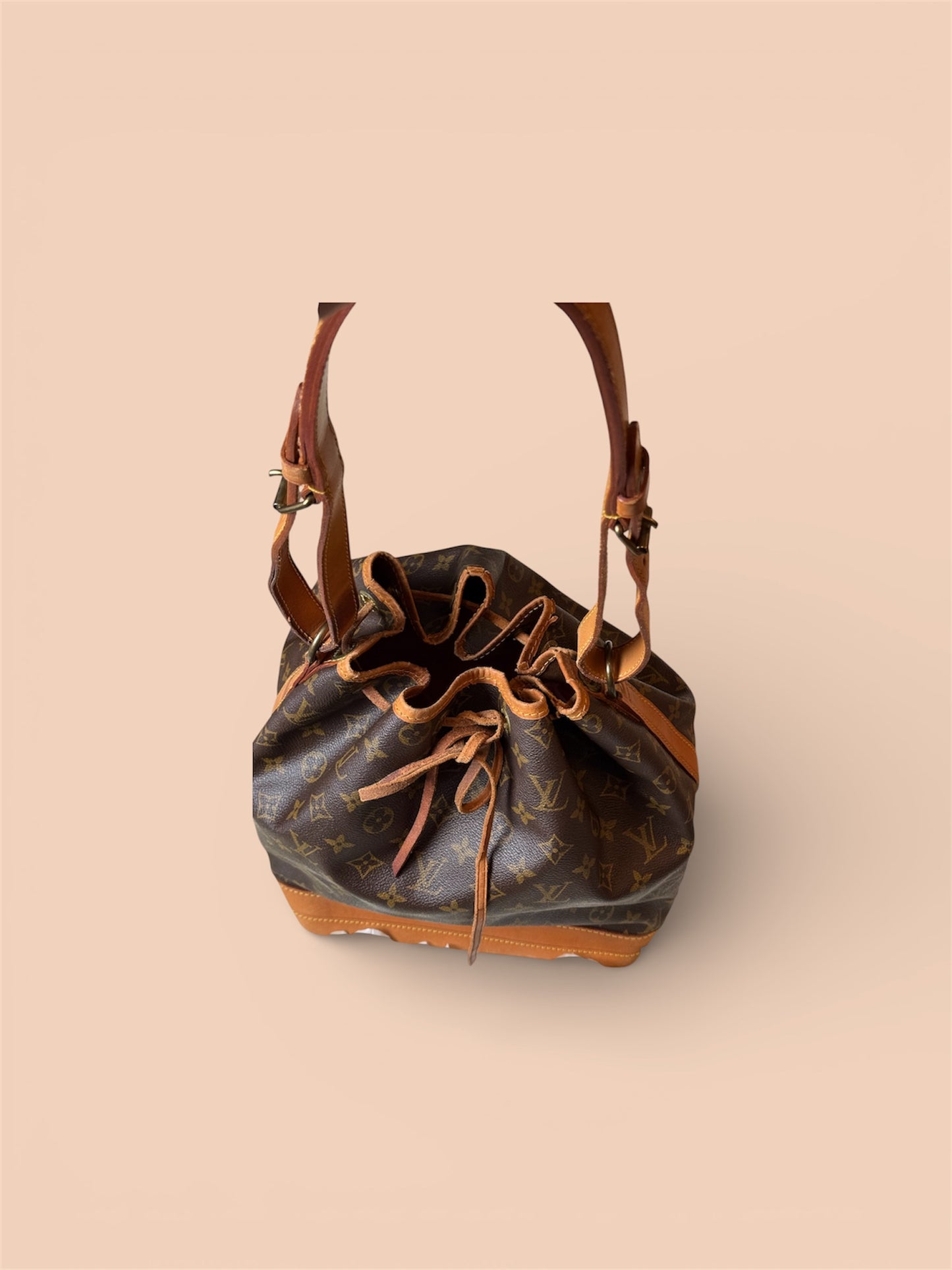 Louis Vuitton Noe GM Bucket Bag Vintage